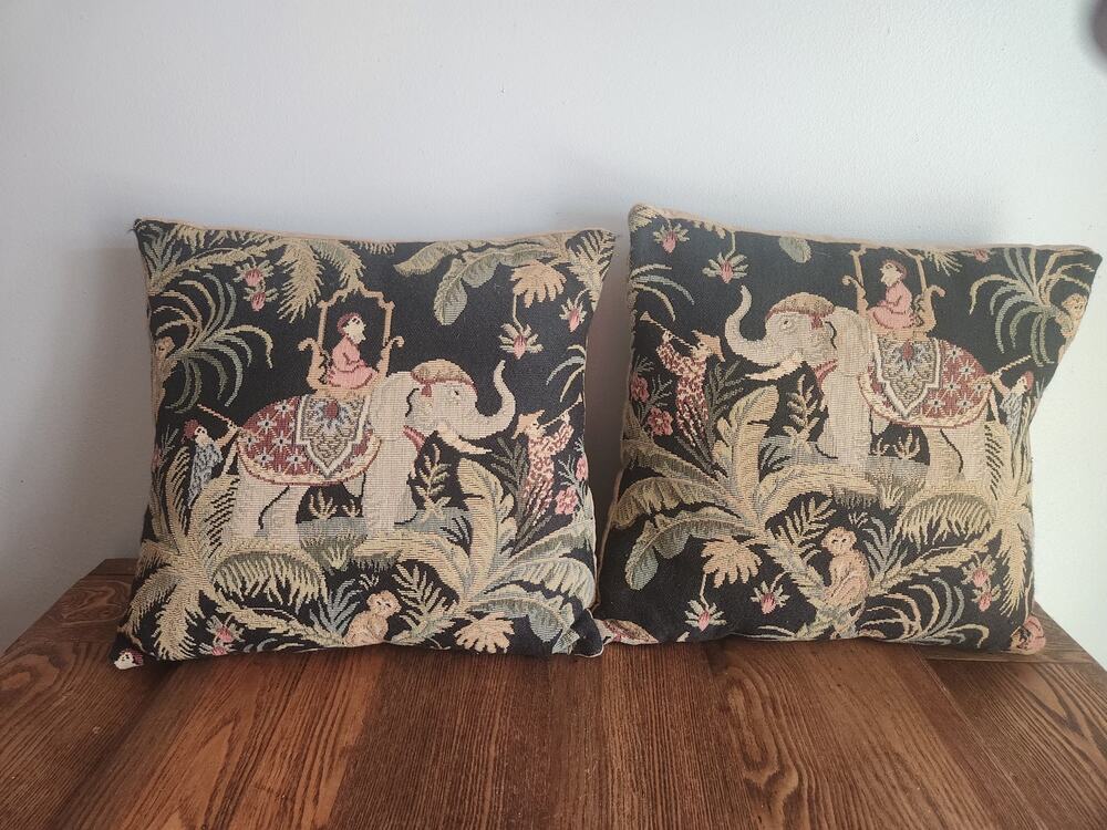 Vtg Chinoiserie Safari Motif Tapestry Elephant Monkeys Pair of Pillows 12x12